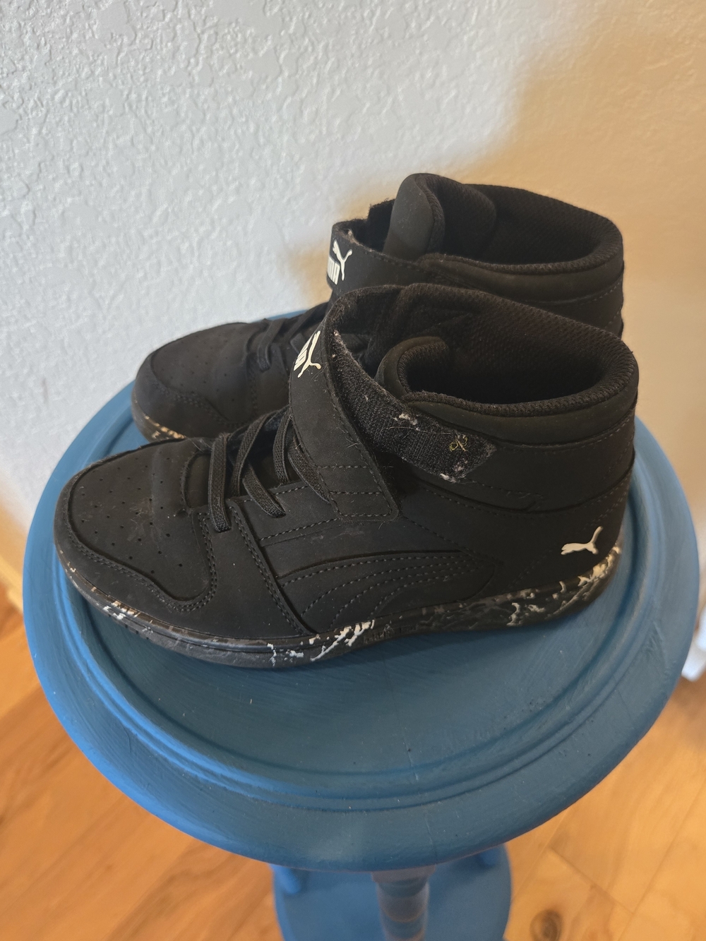 Puma Kids Black High-Top Sneakers with Speckled Sole